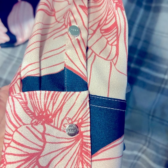 DKNY floral blouse. Navy blue with pink flower print. Size Small. - Picture 5 of 6